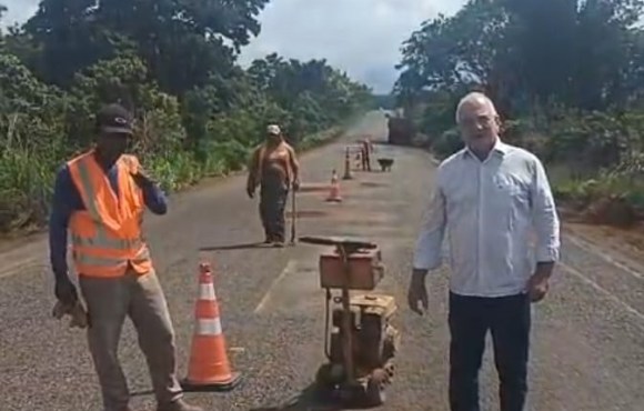 Recuperação da Rodovia MT-020 em Chapada dos Guimarães Inicia com Tapa-Buracos e Sinalização